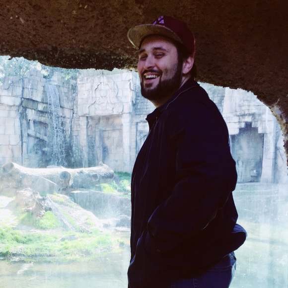 Meet your Posher, Nico - Picture 1 of 1